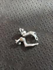 Петля двери задняя левая Ford Focus 2008