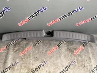 Накладка замка багажника TOYOTA VISTA ARDEO 06.2000
