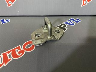 Петля замка багажника TOYOTA PASSO 11.2007
