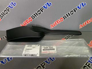 Запчасть решетка под дворники правая TOYOTA RAV4