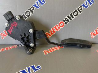 Педаль подачи топлива TOYOTA CAMRY 12.2011
