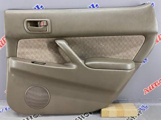 Обшивка дверей задняя правая TOYOTA VISTA