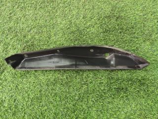 Пыльник крыла передний левый Mercedes-Benz C-Class