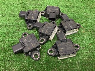 Датчик ускорения Mercedes-Benz E-Class контрактная Датчик ускорения Mercedes-Benz E-Class