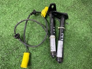 Пиропатрон петли капота Mercedes-Benz GLC-Class 2017