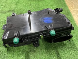 Корпус воздушного фильтра Mercedes-Benz S-Class 2017