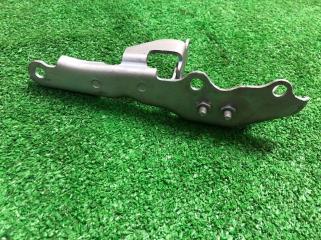 Кронштейн турбины Mercedes-Benz GLC-Class контрактная Кронштейн турбины Mercedes-Benz GLC-Class