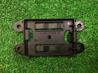 Крепежная пластина Mercedes-Benz S-Class