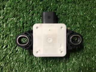 Датчик ускорения Mercedes-Benz E-Class контрактная Датчик ускорения Mercedes-Benz E-Class