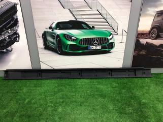 Кронштейн порога правый Mercedes-Benz M-Class