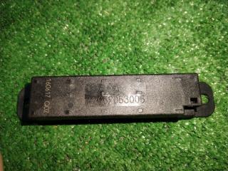 Антенный усилитель Mercedes-Benz C-Class 2018 контрактная Антенный усилитель Mercedes-Benz C-Class 2018