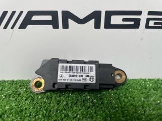 Запчасть датчик удара Mercedes-Benz E-Class