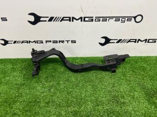 Держатель проводки передний правый Mercedes-Benz E-Class