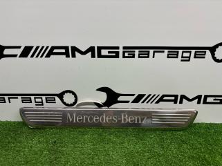 Накладка порога с подсветкой передняя правая Mercedes-Benz E-Class