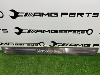 Накладка порога с подсветкой Mercedes-Benz E-Class