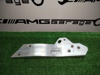 Кронштейн панели радиаторов Mercedes-Benz E-Class