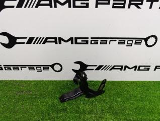 Держатель насоса ож Mercedes-Benz GLA-Class