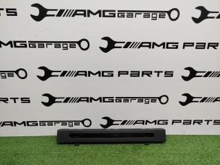 Знак аварийной остановки Mercedes-Benz S-Class