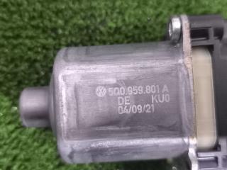 Мотор стеклоподъемника задний левый Macan 2021 95B