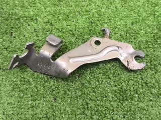 Держатель правый X6 2023 G06 B57D30B