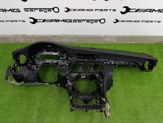 Панель приборов Mercedes-Benz C-Class 2016