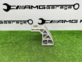 Держатель радиатора левый Mercedes-Benz C-Class