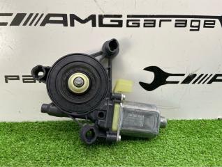 Мотор стеклоподъемника передний левый Q3 2024 F3B