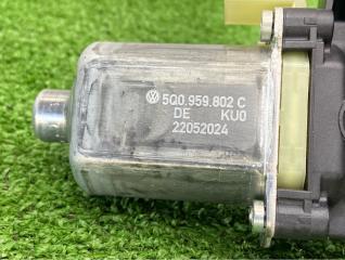 Мотор стеклоподъемника передний левый Q3 2024 F3B