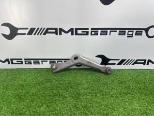 Кронштейн подрамника передний правый Mercedes-Benz GLE-Class 2022