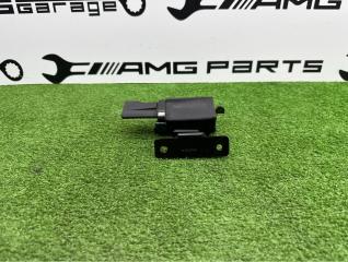 Крепежная пластина правая Mercedes-Benz G-Class 2023