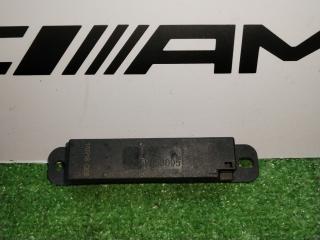 Запчасть антенный усилитель Mercedes-Benz C-Class