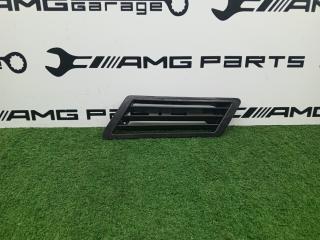 Накладка на крыло Mercedes-Benz G-Class контрактная Накладка на крыло Mercedes-Benz G-Class