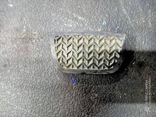 Фото запчасти накладка педали тормоза TOYOTA CAMRY Б/У запчасть Запчасть накладка педали тормоза TOYOTA CAMRY