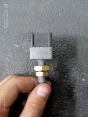 Запчасть датчик педали тормоза HYUNDAI ELANTRA