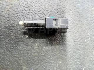 Фото запчасти датчик педали тормоза NISSAN Б/У запчасть Запчасть датчик педали тормоза NISSAN