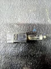 Фото запчасти датчик педали тормоза NISSAN Б/У запчасть Запчасть датчик педали тормоза NISSAN