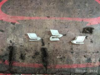 Фото запчасти клипса бампера NISSAN PRIMERA 2007 Б/У запчасть Запчасть клипса бампера NISSAN PRIMERA 2007