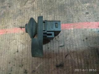 Фото запчасти выключатель концевой NISSAN PRIMERA 2007 Б/У запчасть Запчасть выключатель концевой NISSAN PRIMERA 2007