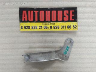 Запчасть кронштейн AUDI Q5 2016