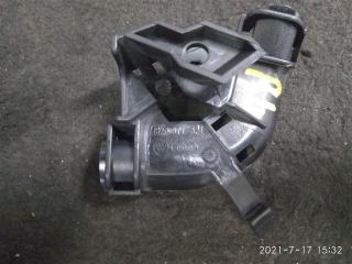 Запчасть кронштейн AUDI Q5 2016