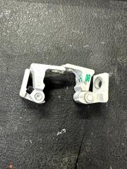 Фото запчасти петли двери VOLKSWAGEN POLO 2013 Б/У запчасть Запчасть петли двери VOLKSWAGEN POLO 2013