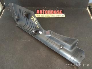 Обшивка стойки POLO 2013 CFNA