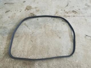 Запчасть уплотнитель багажника FORD FOCUS 2013