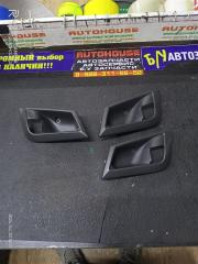 Запчасть накладка внутренней ручки Лада Приора 2014