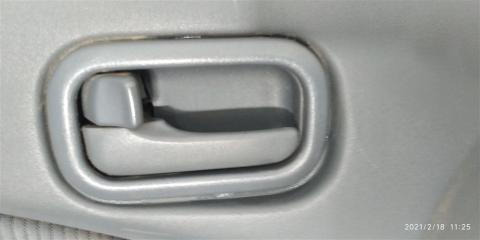 Фото запчасти накладка ручки внутренней NISSAN ALMERA CLASSIC Б/У запчасть Запчасть накладка ручки внутренней NISSAN ALMERA CLASSIC