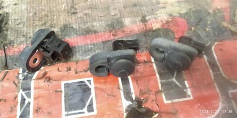 Фото запчасти выключатель концевой NISSAN ALMERA CLASSIC Б/У запчасть Запчасть выключатель концевой NISSAN ALMERA CLASSIC