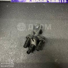 Фото запчасти концевик двери TOYOTA AURIS 2007 Б/У запчасть Запчасть концевик двери TOYOTA AURIS 2007