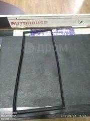 Запчасть уплотнитель стекла задний левый MITSUBISHI PAJERO OI