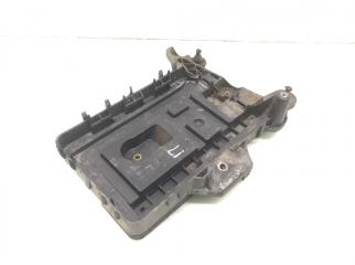 Запчасть полка аккумулятора Audi A3 2006