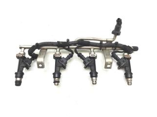 Запчасть топливная рампа Opel Zafira 2006